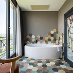 Old Colorful Balat Petrion Hotel 3*