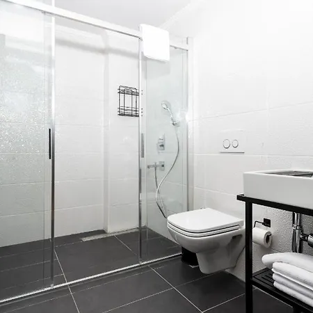 Old Colorful Balat Petrion Otel *