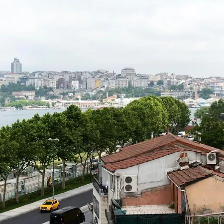 Hotell Old Colorful Balat Petrion