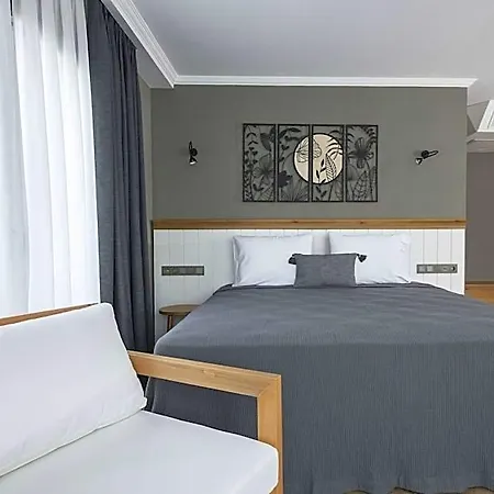 Hotell Old Colorful Balat Petrion