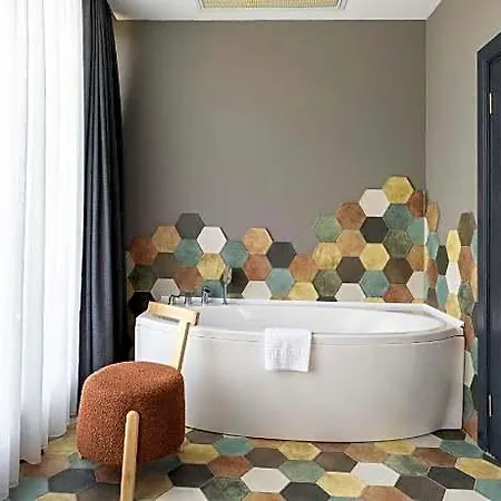 Old Colorful Balat Petrion Hotell 3*