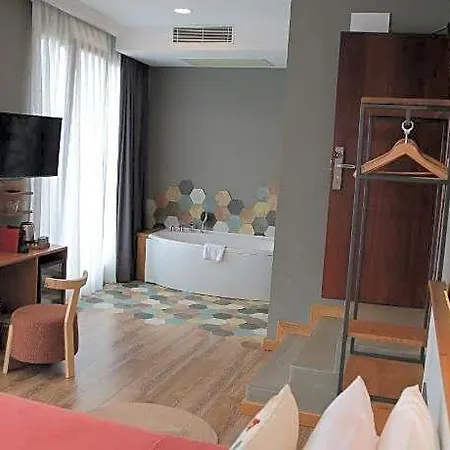 Old Colorful Balat Petrion 3*
