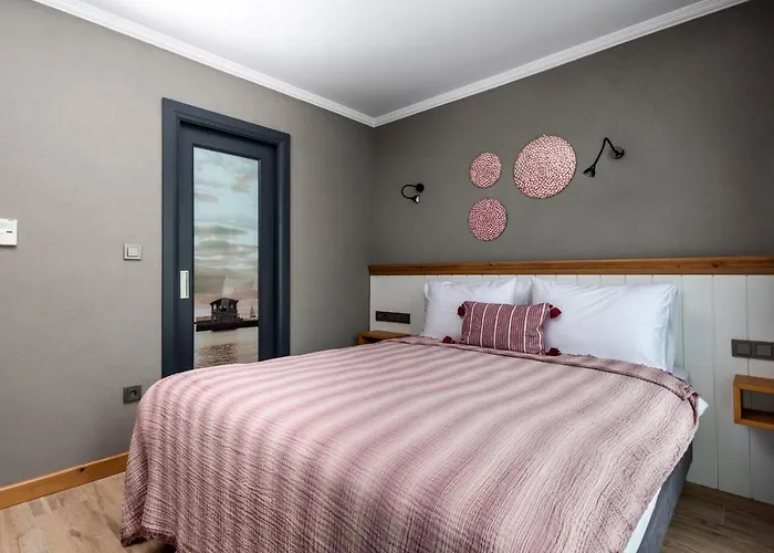 Old Colorful Balat Petrion 伊斯坦布尔