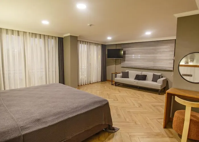 Old Colorful Balat Petrion 3*