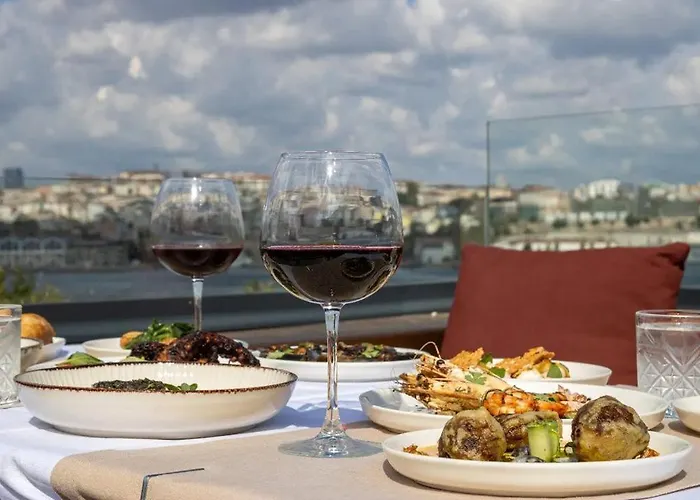 酒店 Old Colorful Balat Petrion 3*