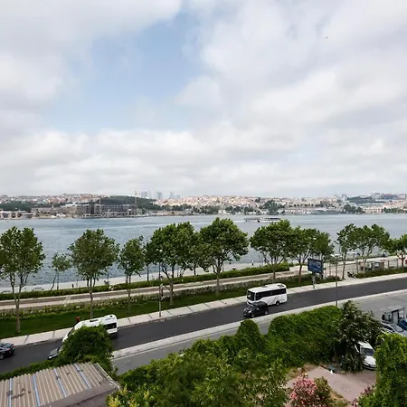 Hotell Old Colorful Balat Petrion 3*